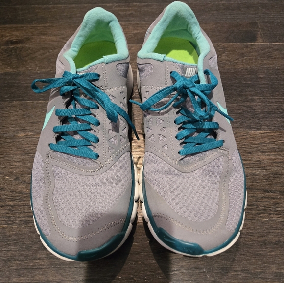 Nike Free 7.0 Athletic Shoes - Light Gray, Turquoise - Women's SZ 11 - Picture 2 of 6